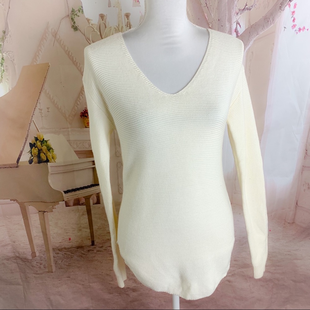 Aritzia Wilfred Free Wolter Sweater in Cream - Picture 4 of 12